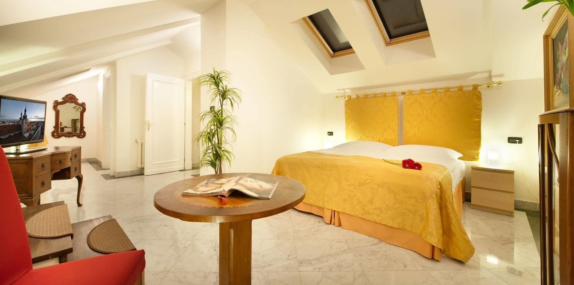 Hotell Leon D'oro 4*